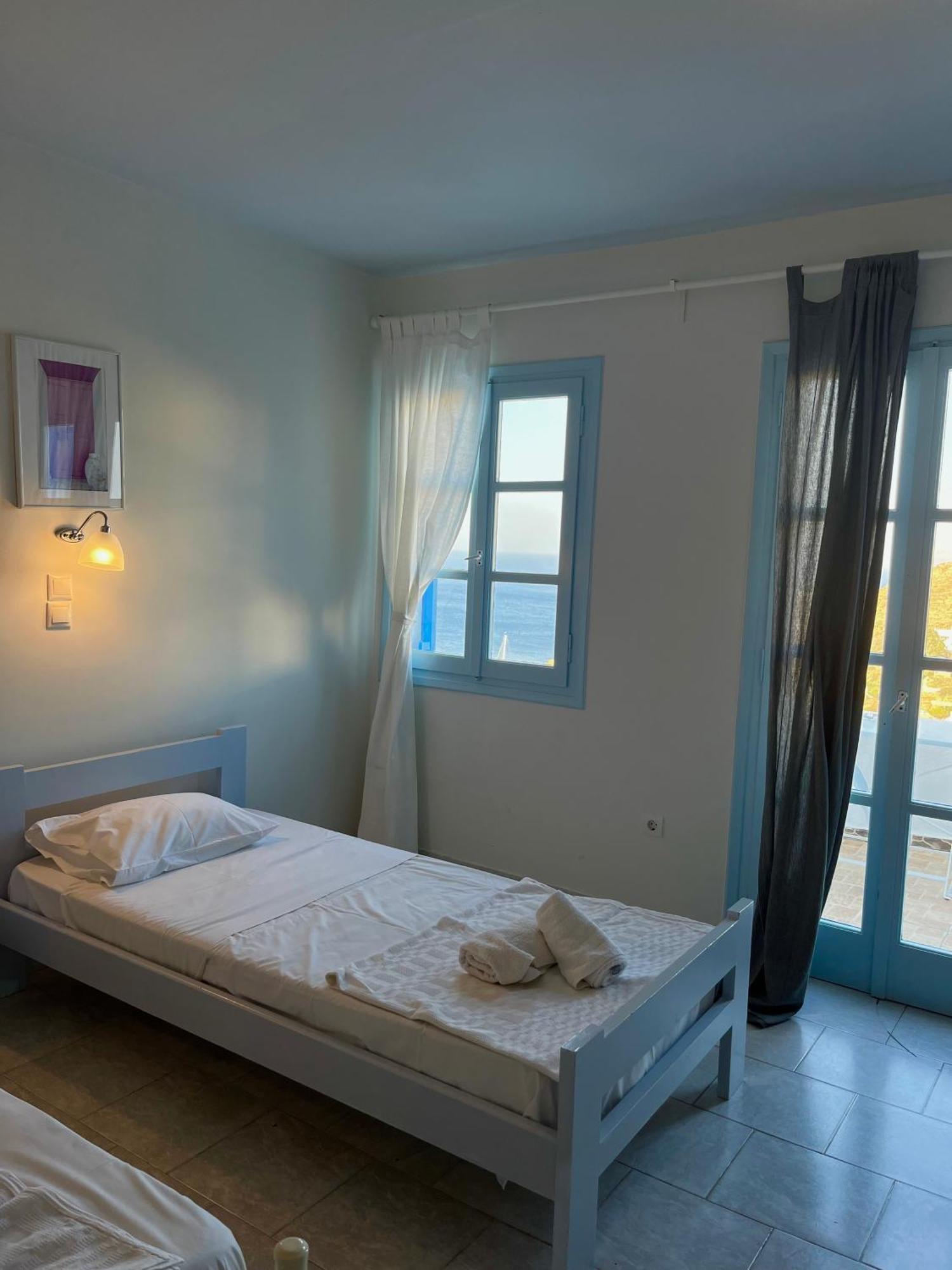 Hotel Petradi Хора Екстер'єр фото